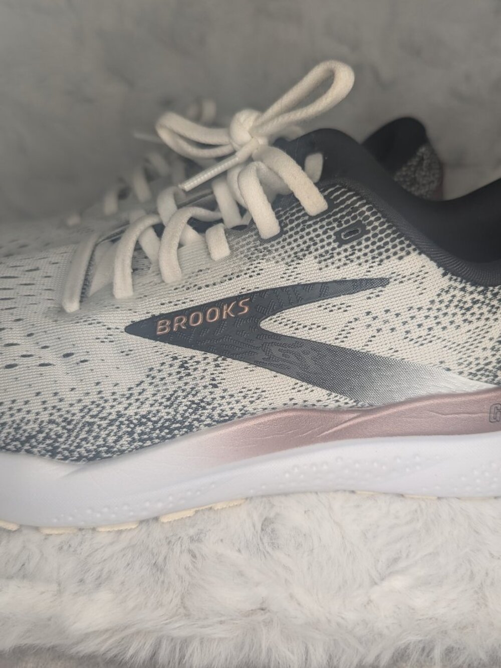 Brooks Ghost 16 Women's Size 8 White Gray Running Shoes EUC - Picture 6 of 16